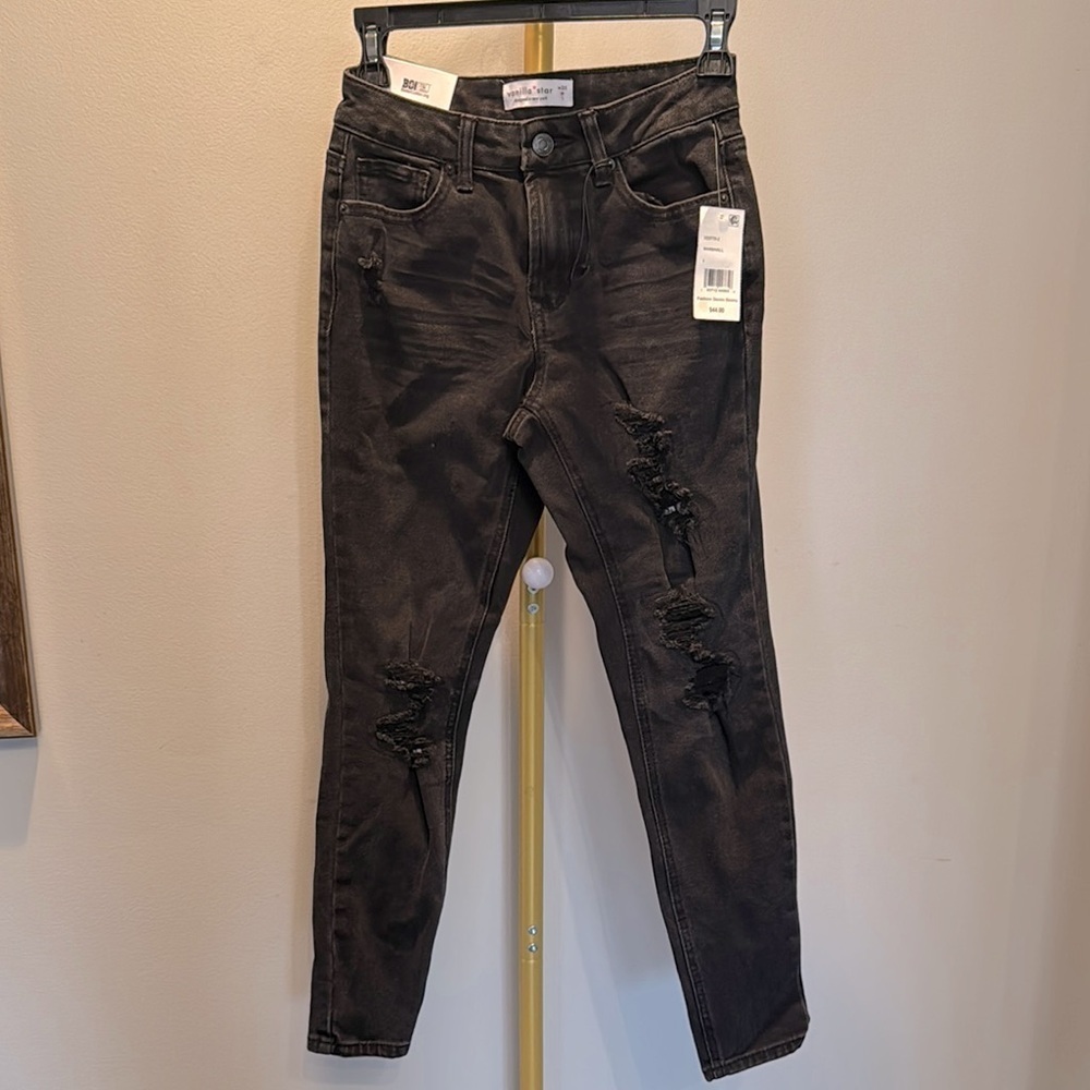Vanilla star Women's skinny Black Distressed Jeans NWT 1/25